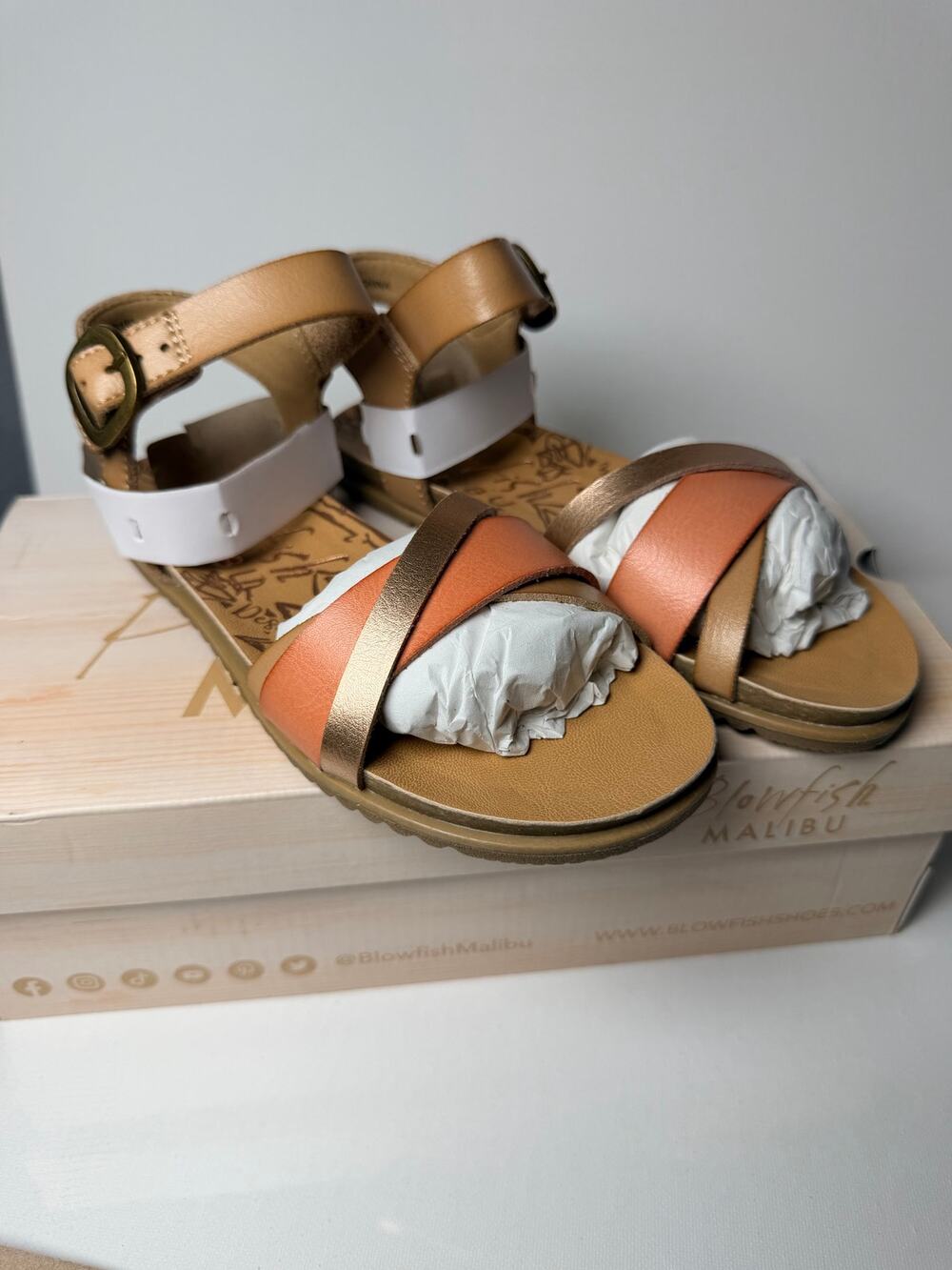 NIB Blowfish Malibu Monti-K Sandals Terracotta Rose Gold Women's Size 1